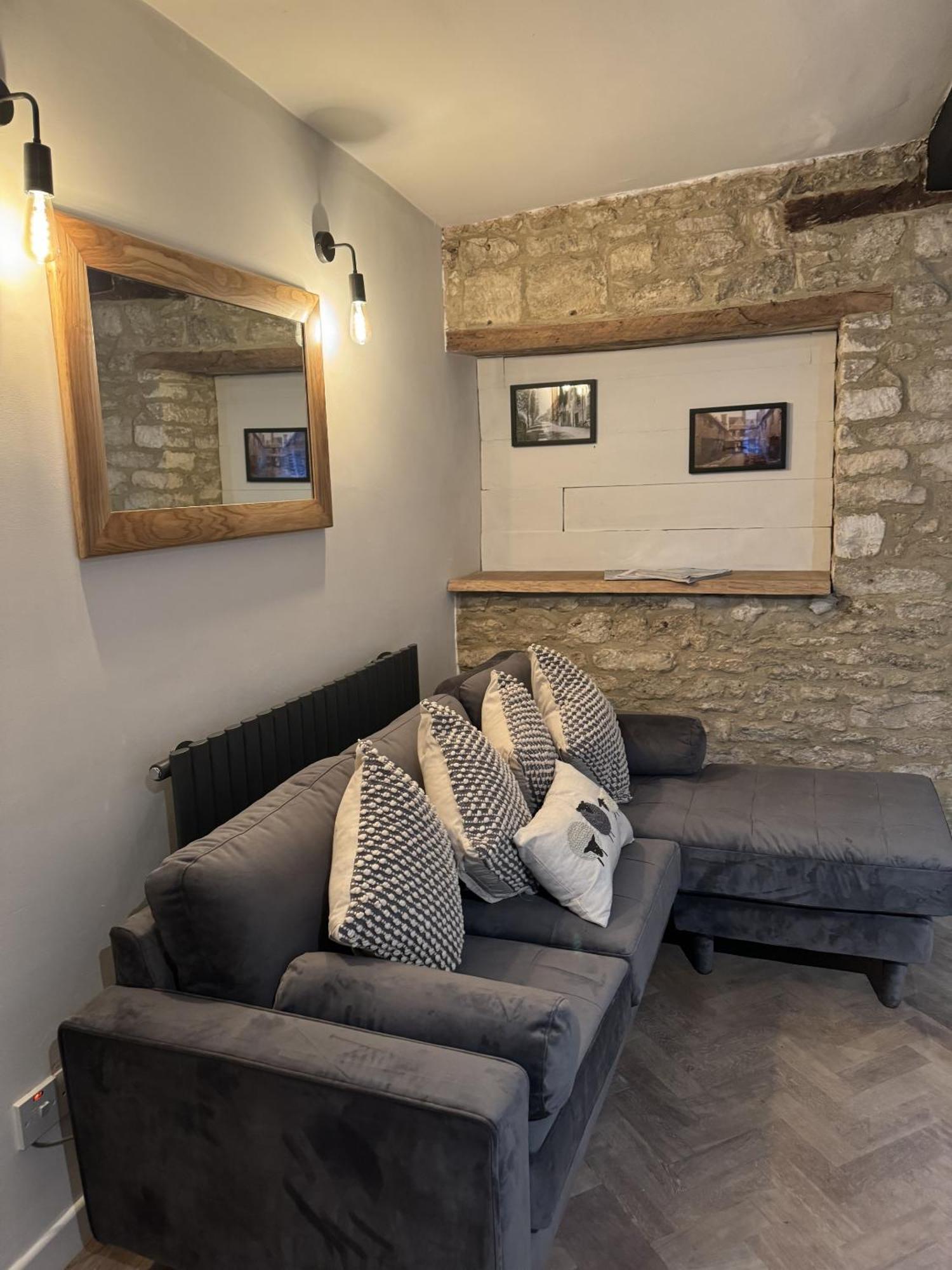 Little Priory Cottage Бърфорд Екстериор снимка